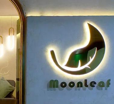 MOONLEAF MASSAGE